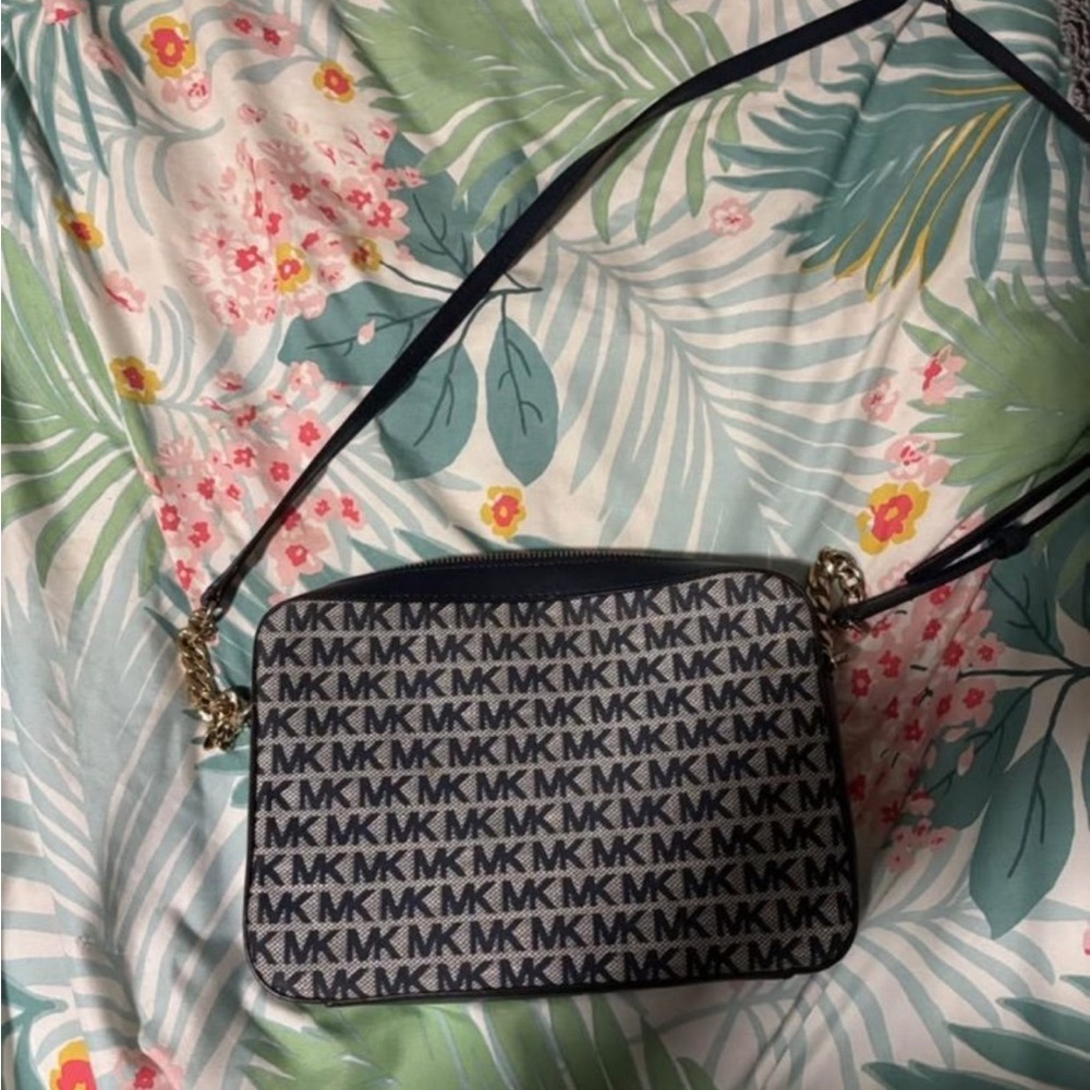 Michael Kors Navy Jet Set Crossbody